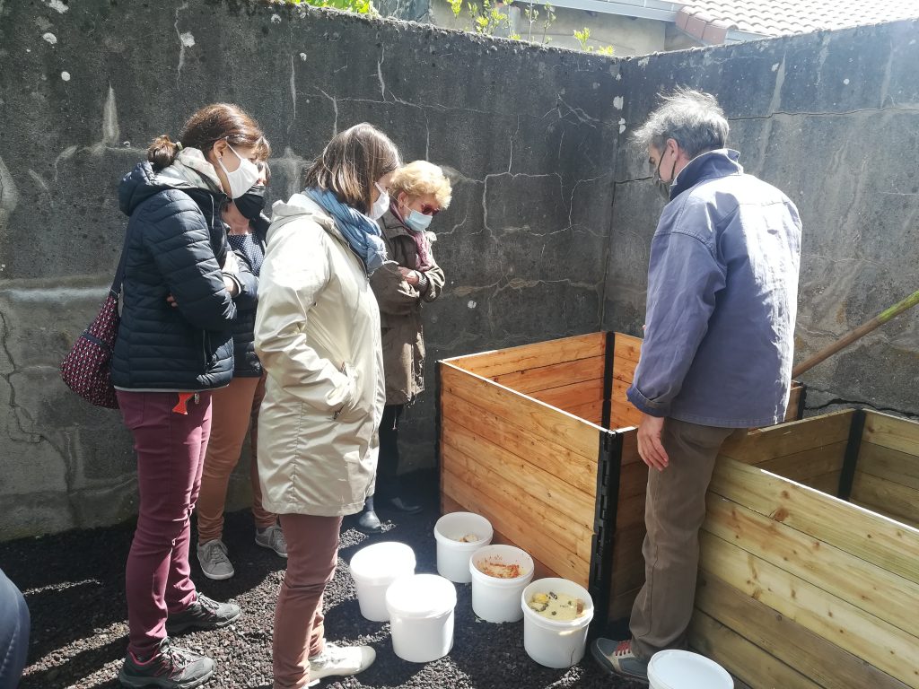 Installation composteur école Pontgibaud